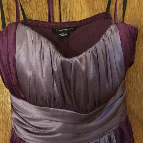 Intrigue Summer Dress - Picture 3 of 5